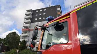 Feuerwehreinsatz im Mehrfamilienhaus an der Handweiserstraße in Lüdenscheid